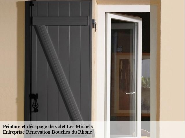 Peinture et décapage de volet  13790